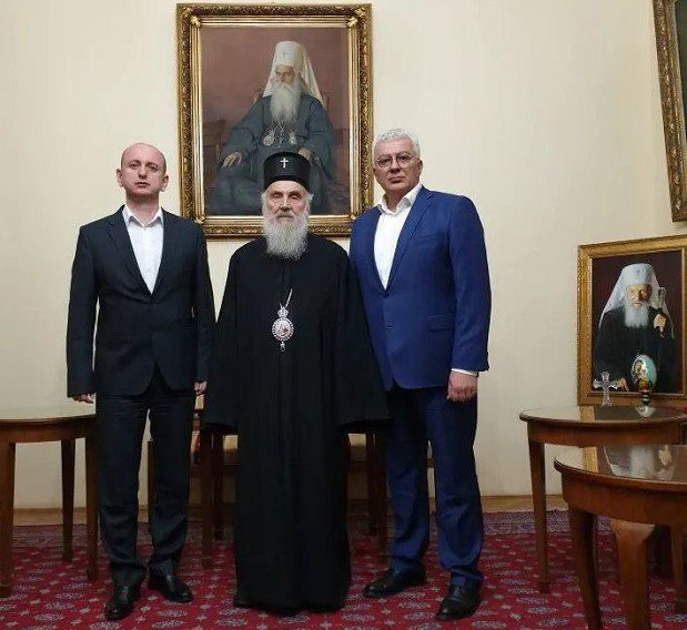 Благослов за одбрану СПЦ: Андрија Мандић и Милан Кнежевић код срспког патријарха Иринеја